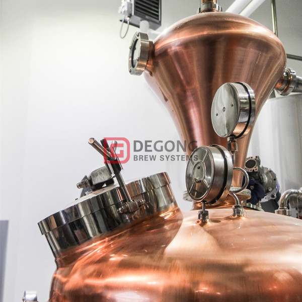 Sistema de destilación de cobre comercial llave en mano 1000L en venta