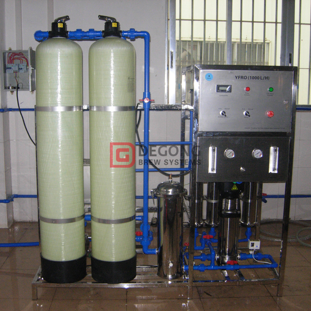 1000LPH Acero inoxidable RO Tratamiento de agua Sistema de ósmosis inversa / Purificador de agua para la elaboración de cerveza