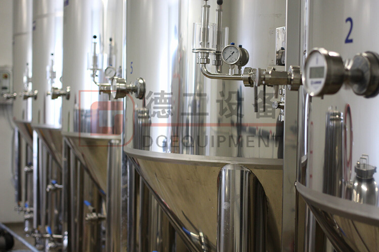 tanque de fermentaci&oacute;n brillante_ 副本