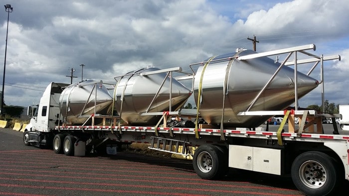 Transporte de tanques.